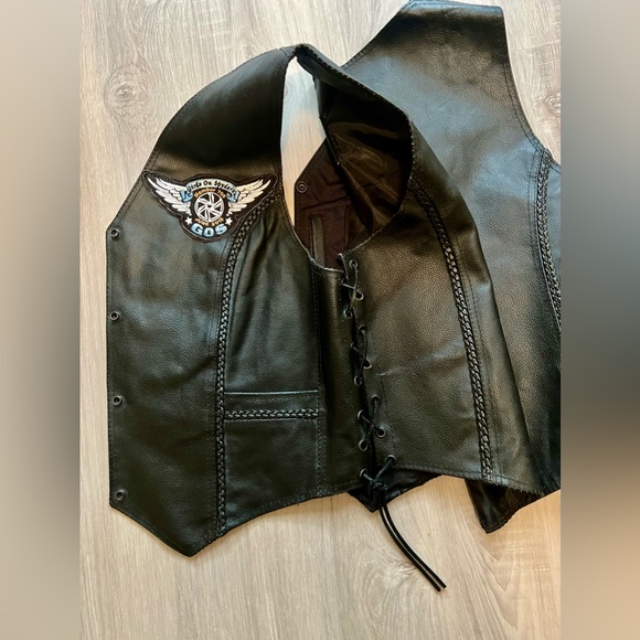 Dream Apparel Black Biker Motorcycle Leather Vest- Size XL - Picture 6 of 10